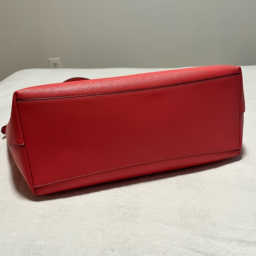 Coach Coral Gallery Tote - Picture 4 of 8